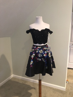 Style EW217115 Ellie Wilde Black Size 6 Homecoming Mini Cocktail Dress on Queenly