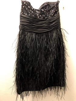 Jovani Black Size 4 Strapless Feather Cocktail Dress on Queenly