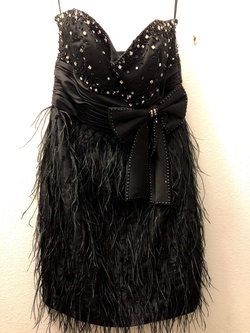 Jovani Black Size 4 Strapless Feather Cocktail Dress on Queenly