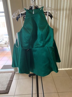 Sherri Hill Green Size 2 Halter Two Piece 50 Off Cocktail Dress on Queenly