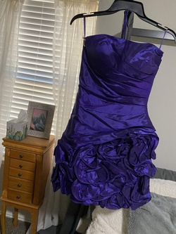 Onyx Purple Size 2 Euphoria Midi Homecoming Strapless Cocktail Dress on Queenly
