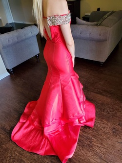 Jovani Red Size 2 Mermaid Dress on Queenly