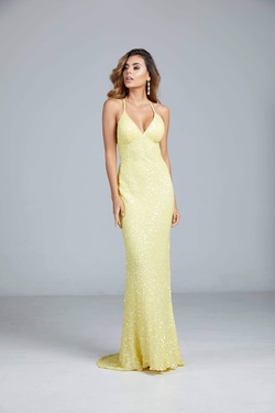 Style 275 Aleta Yellow Size 4 Tall Height Prom Straight Dress on Queenly