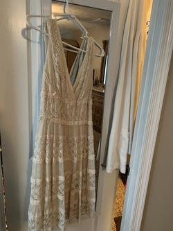 Nude Size 6 A-line Dress on Queenly