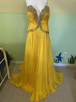 Sherri Hill Yellow Size 4 Strapless Prom Straight Dress on Queenly