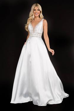 Style 2290 Nina Canacci White Size 10 Pageant Tall Height Prom Ball gown on Queenly