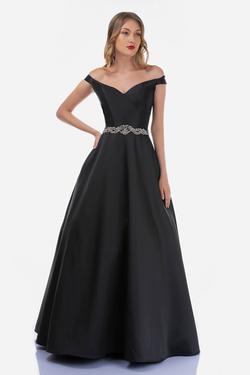 Style 2258 Nina Canacci Black Size 6 Tall Height Prom Ball gown on Queenly