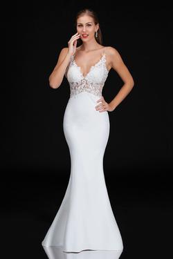 Style B3154 Nina Canacci White Size 10 Tall Height Prom Mermaid Dress on Queenly
