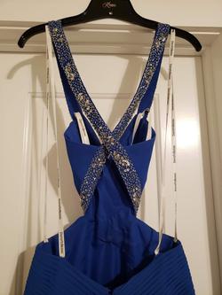 David's Bridal Royal Blue Size 2 Cut Out Prom A-line Dress on Queenly