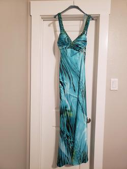 Faviana Multicolor Size 2 Prom Straight Dress on Queenly