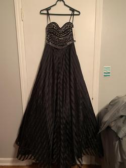 Mac Duggal Black Size 6 Strapless Prom Ball gown on Queenly
