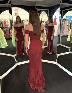 Red Size 0 Straight Dress on Queenly