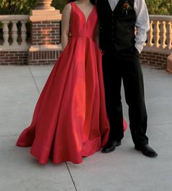 Sherri Hill Red Size 0 Prom Short Height Ball gown on Queenly