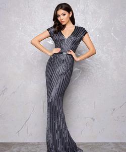 Style 4431 Mac Duggal Black Size 6 Tall Height Train Prom Straight Dress on Queenly