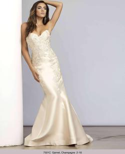 Style 7501 Mac Duggal White Size 10 Strapless Prom Mermaid Dress on Queenly