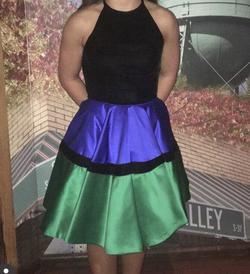 Sherri Hill Black Size 2 $300 Pattern Cocktail Dress on Queenly