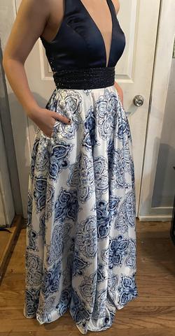 Camille La Vie Blue Size 4 Pockets Prom Train Dress on Queenly