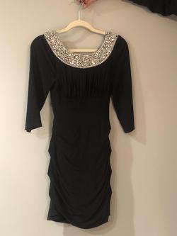Sherri Hill Black Size 4 Tall Height Fitted Cocktail Dress on Queenly