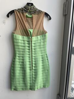 Sherri Hill Green Size 4 Halter Homecoming Cocktail Dress on Queenly