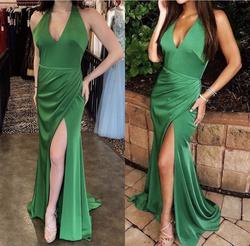 Terani Couture Green Size 8 Straight Dress on Queenly