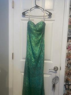 La Femme Green Size 2 Prom Mermaid Dress on Queenly