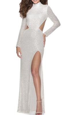 White Size 0 Side slit Dress on Queenly