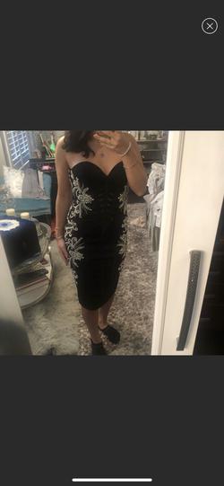 Jovani Black Size 4 Cocktail Dress on Queenly