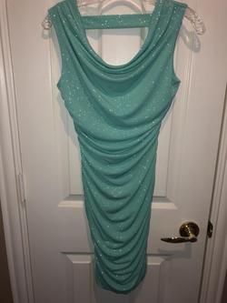 Green Size 0 Cocktail Dress on Queenly