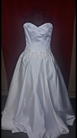 Demetrios White Size 6 Sequined Sequin Ball gown on Queenly