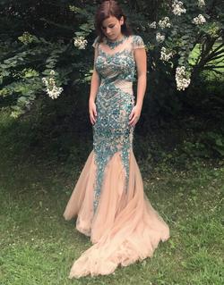 Style 1939 Sherri Hill Green Size 4 Nude Prom Mermaid Dress on Queenly