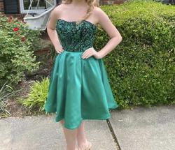 Sherri Hill Green Size 2 Holiday Cocktail Dress on Queenly