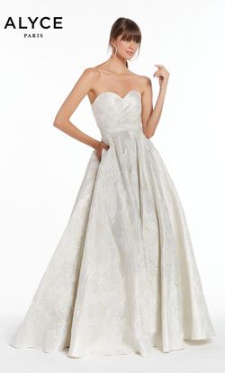 Style 1436 Alyce Paris White Size 4 Strapless Floor Length Ball gown on Queenly