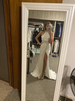 White Size 6 Side slit Dress on Queenly