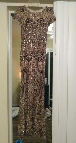 Betsy and Adam Nude Size 2 Straight Dress on Queenly