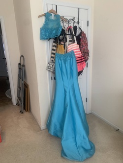 Madison James Blue Size 2 Mermaid Dress on Queenly