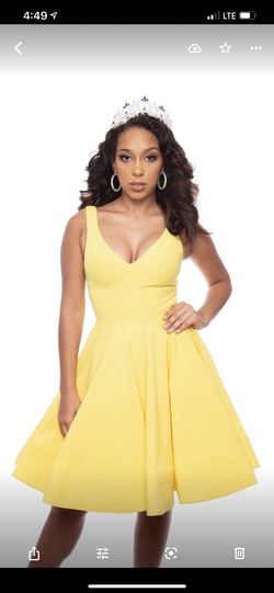 Yellow Size 0 A-line Dress on Queenly