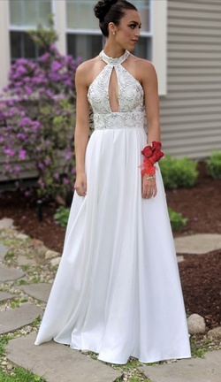 Jasz White Size 0 Bridgerton Pageant Ball gown on Queenly