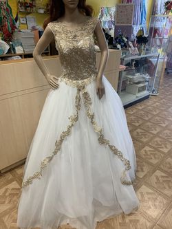 Fiestas gown by House of Wu White Size 4 Quinceanera Ball gown on Queenly