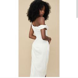 House of CB White Size 4 Engagement Cocktail Dress on Queenly