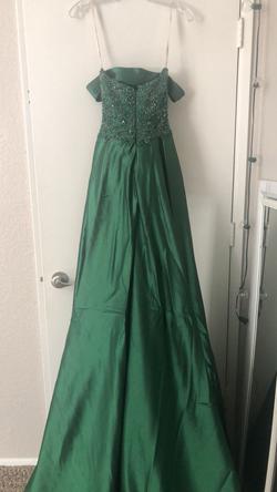 Tony Bowls Green Size 2 Fitted Cape Train Dress on Queenly