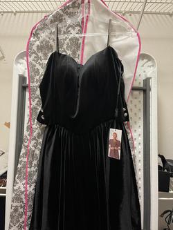 Johnathan Kayne Black Size 14 Homecoming Holiday Velvet Cocktail Dress on Queenly