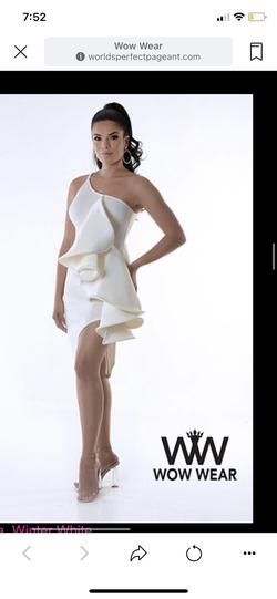 Wow wear White Size 8 One Shoulder Cocktail Dress on Queenly