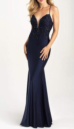 Madison James Blue Size 2 Mermaid Straight Dress on Queenly