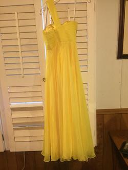 Night Moves Yellow Size 2 Prom Straight Dress on Queenly