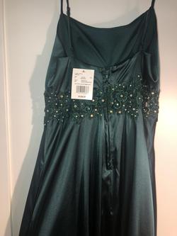David's Bridal Green Size 4 Tall Height Prom A-line Dress on Queenly