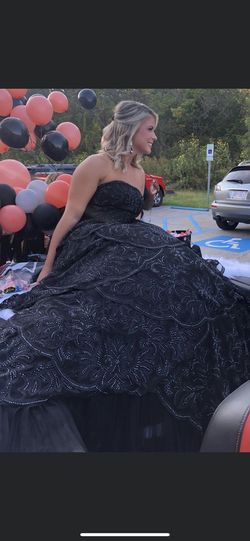Sherri Hill Black Size 4 Strapless Prom Ball gown on Queenly