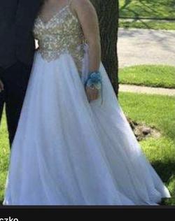 White Size 14 Ball gown on Queenly