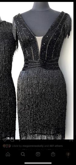 Ashley Lauren Black Size 6 Backless Cocktail Dress on Queenly