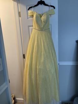 Colette Mon Cheri Yellow Size 00 Pageant Prom Ball gown on Queenly