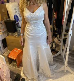 New Casablanca wedding dress size 10 White Size 10 Floor Length Pageant Mermaid Train Dress on Queenly